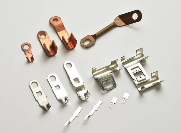 画像：銅、真鍮端子製品サンプル